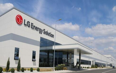 LG New Energy expects sales to double year-on-year in the first quarter, and operating profit to grow by nearly 150% year-on-year
