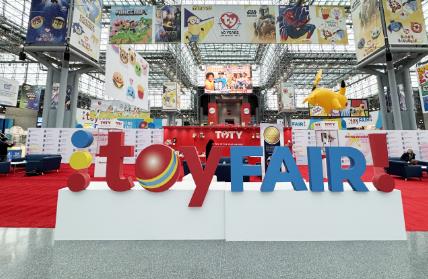 Over a century of journey, coupled with forty years of meticulous craftsmanship, Hape presents the exclusive collaboration collection with the Metropolis at the 2026 New York Toy Fair.