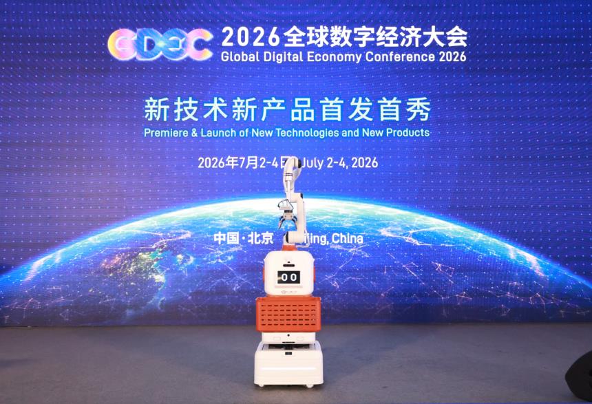 單臂vs雙臂：為什麼商用服務場景更需要“輕量化操作”而非“全能拟人”