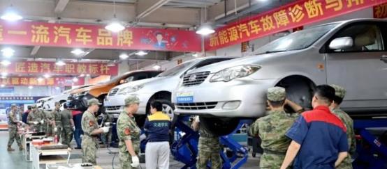 人民日报客户端丨实景实战练精兵，名师带教育尖兵！央媒关注宝山技校圆满承办深圳市民兵分队技能培训